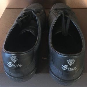 Men's Gucci Signature sneaker.